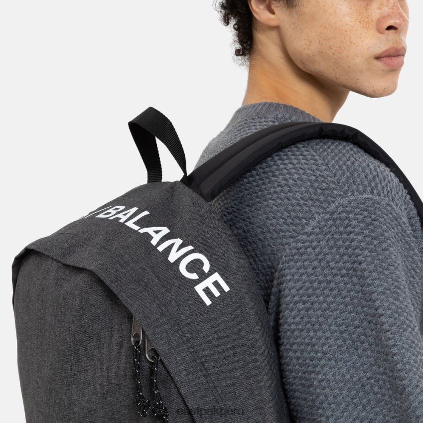 educación física Eastpak doble acolchado mezclilla negra encubierta 62TTDP30 mochilas
